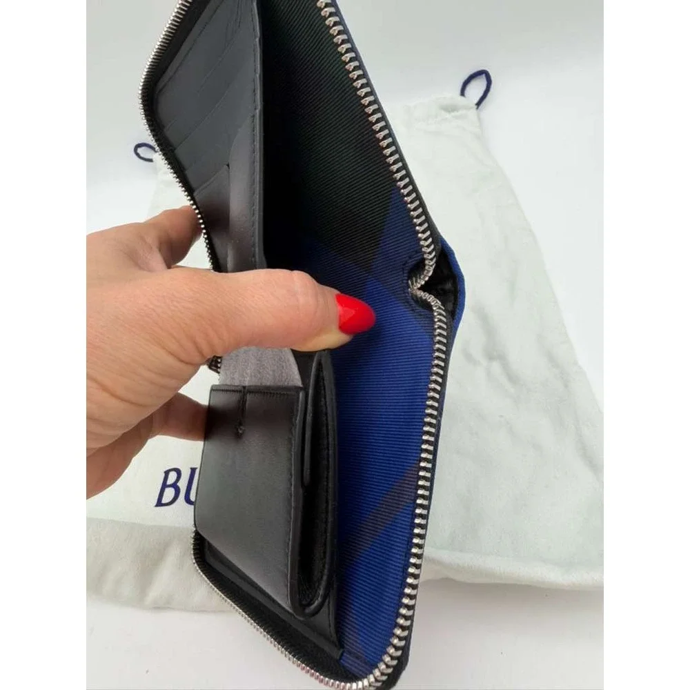 Burberry‎ Black Leather Zip Around Bifold Wallet Blue Trim Coin Pocket New